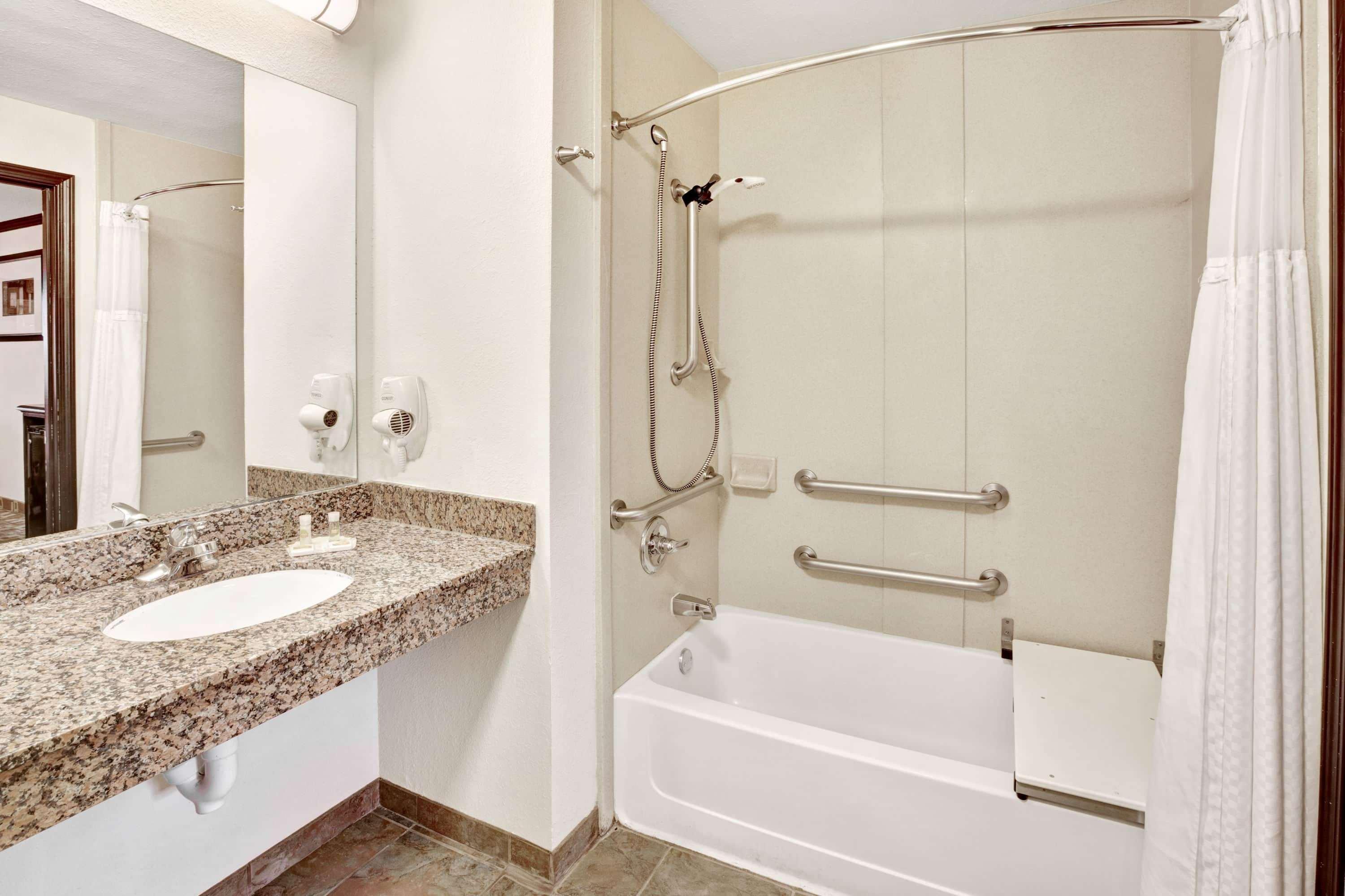 Days Inn By Wyndham Oklahoma City/Moore Екстериор снимка
