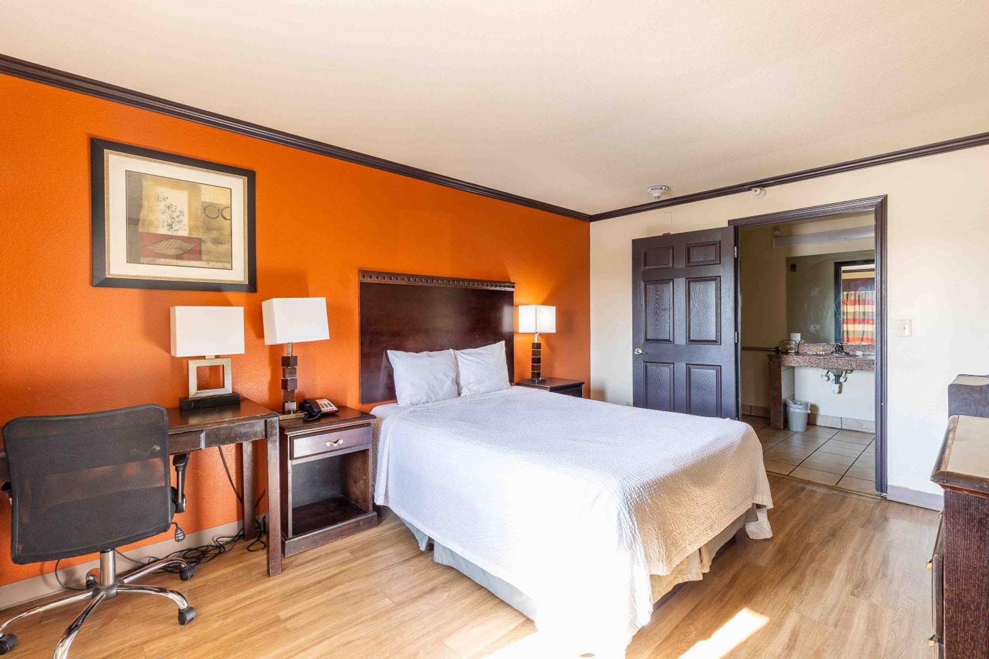 Days Inn By Wyndham Oklahoma City/Moore Екстериор снимка